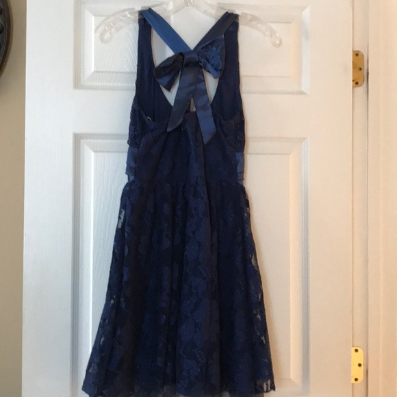 Party dress - Picture 3 of 4